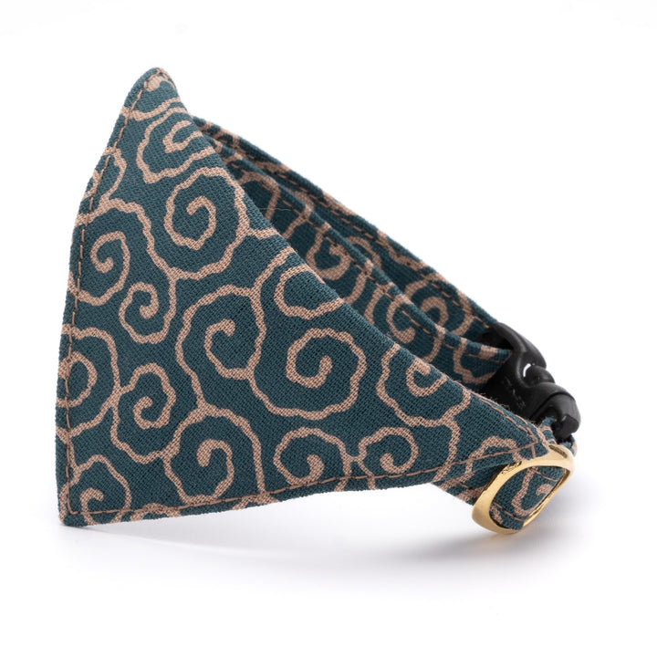 バンダナ付き猫首輪 唐草うずまき 青緑