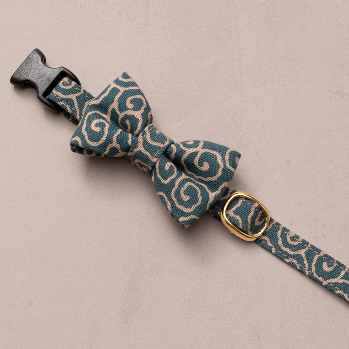 リボン付き猫首輪 唐草うずまき 青緑