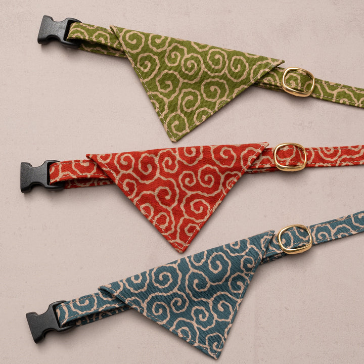 バンダナ付き猫首輪 唐草うずまき 青緑