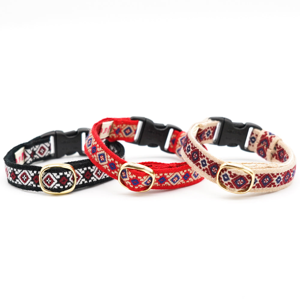チロル猫首輪  ジオメトリック レッド