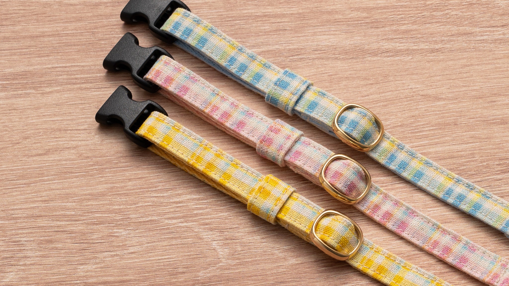 グラフィック猫首輪 春色チェック