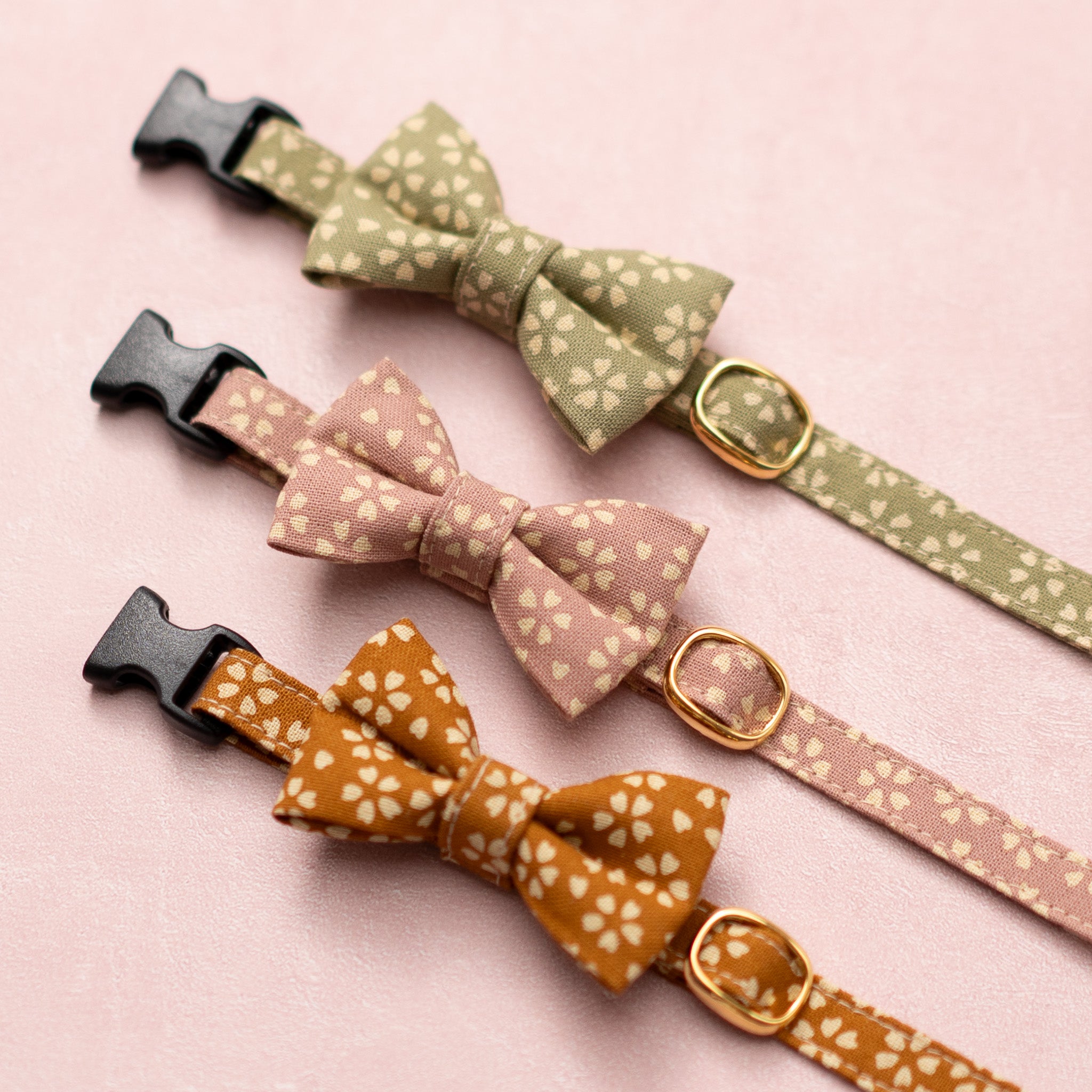 リボン付き猫首輪 小櫻小紋 萌黄色｜ぽぽねこ公式オンラインショップ