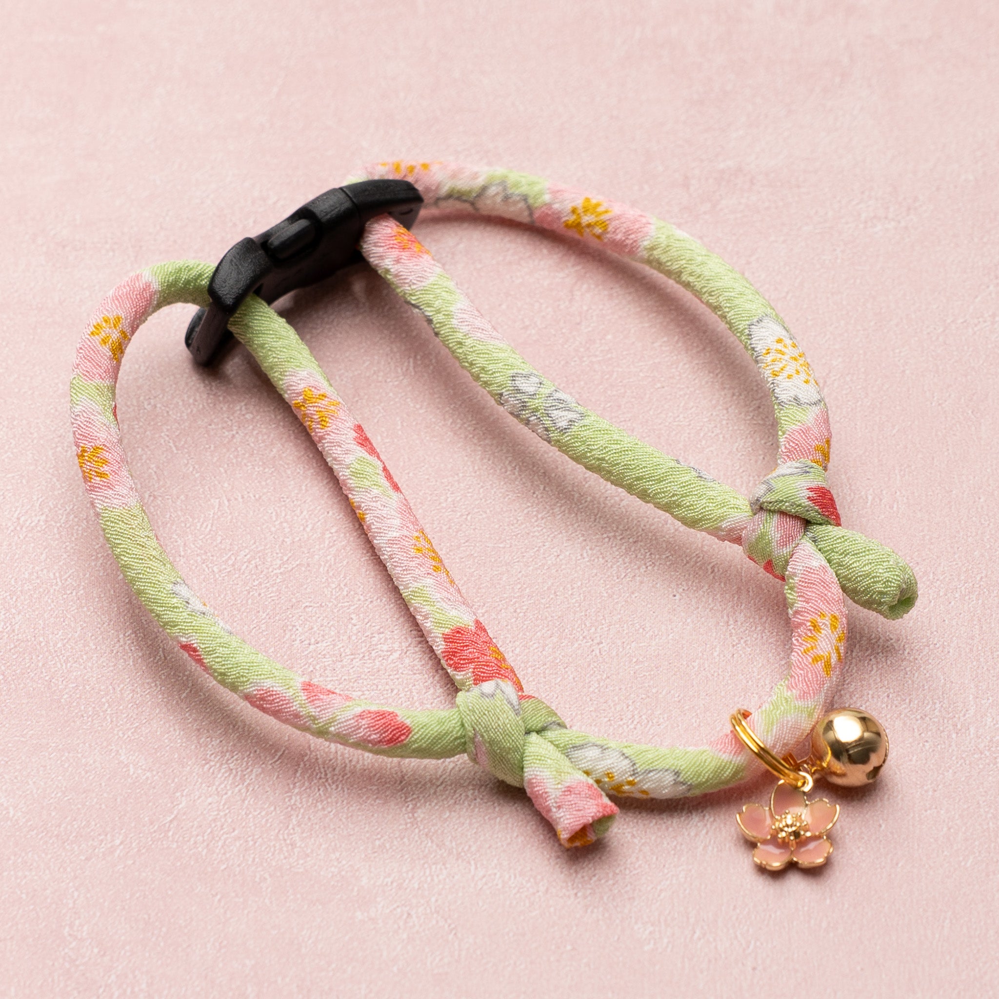 丸紐猫首輪 ちりめん 春爛漫 黄緑色（国産・ハゲにくい・セーフティー