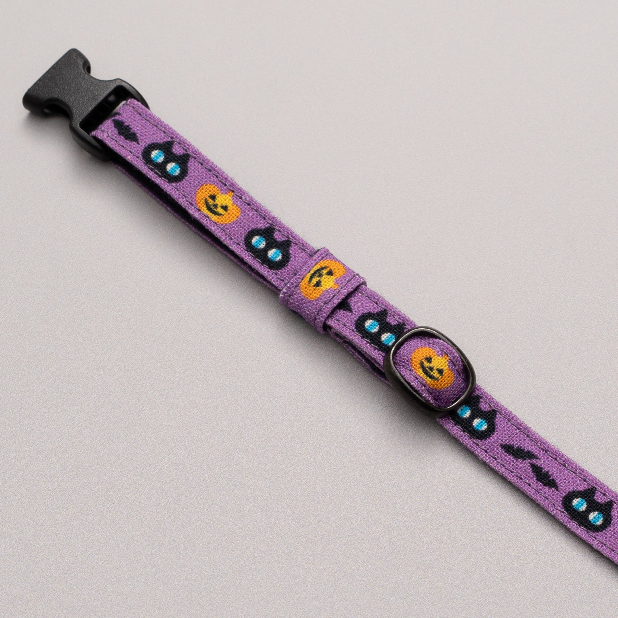 グラフィック猫首輪 黒猫のハロウィン パープル｜ぽぽねこ公式