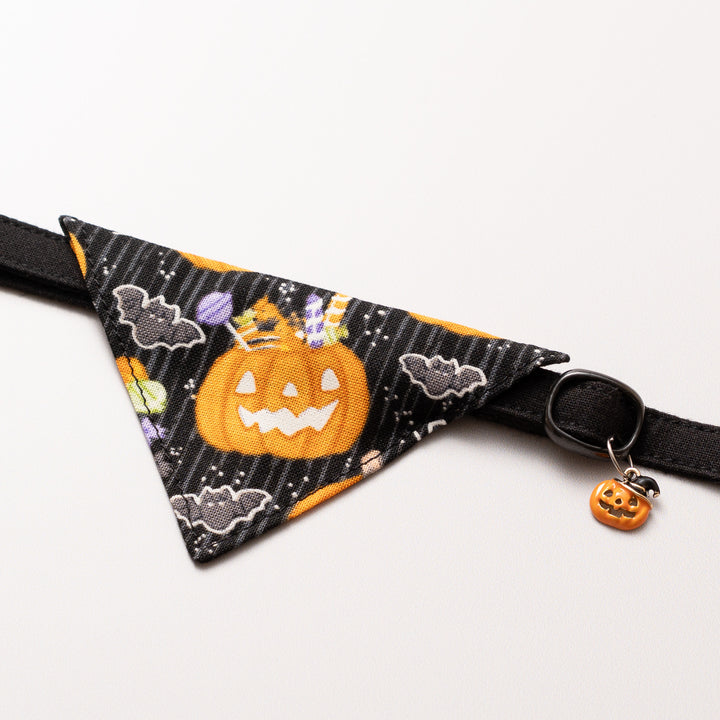 バンダナ付き猫首輪　ハロウィン　トリックオアトリート／ブラック（蓄光タイプ）