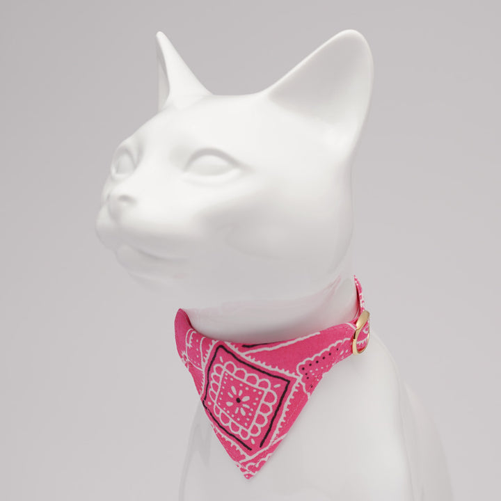 バンダナ付き猫首輪　ペイズリー　ピンク