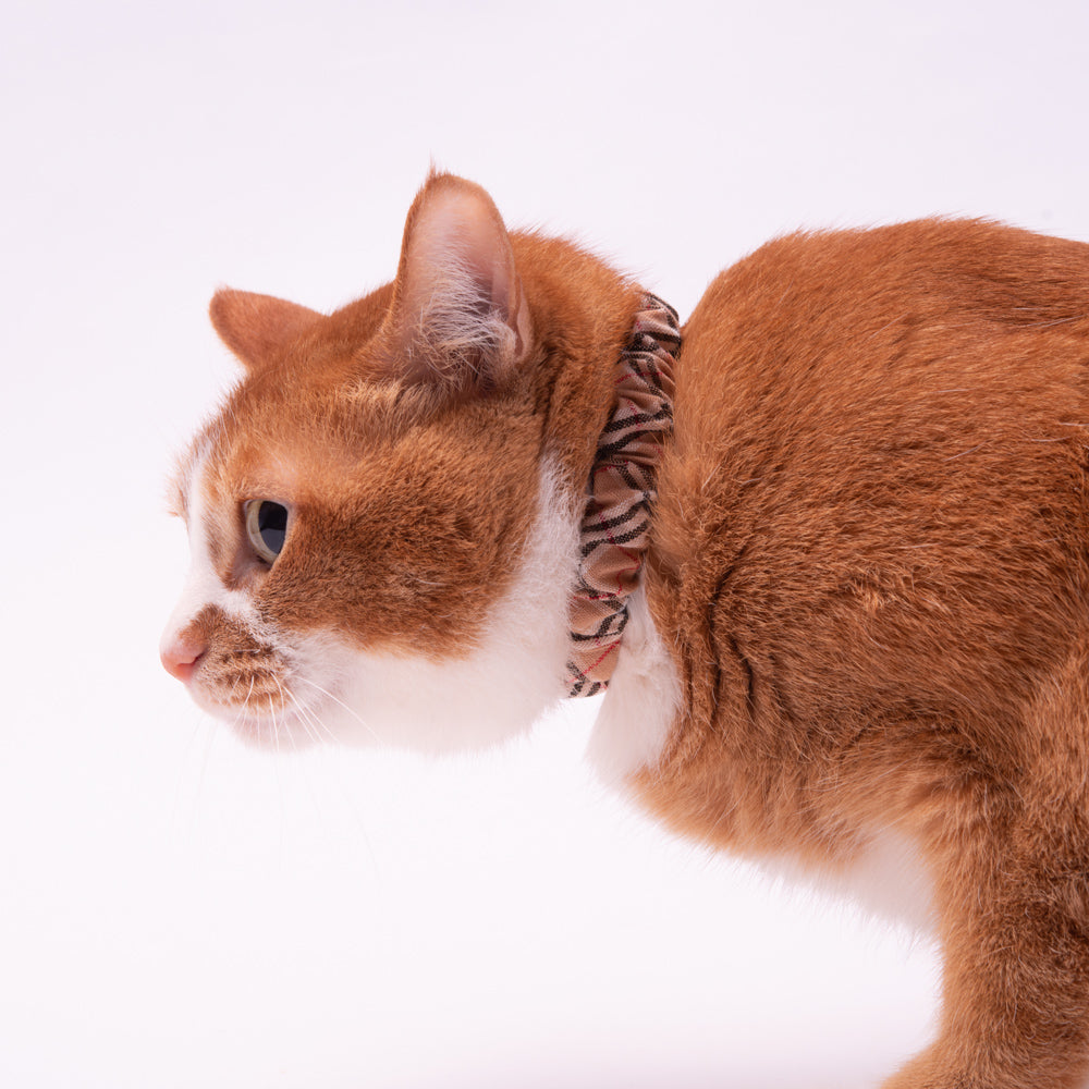シュシュ猫首輪 タータンチェック ベージュ｜ぽぽねこ公式